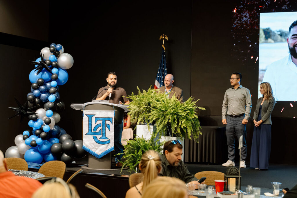LTC2026Gala 950